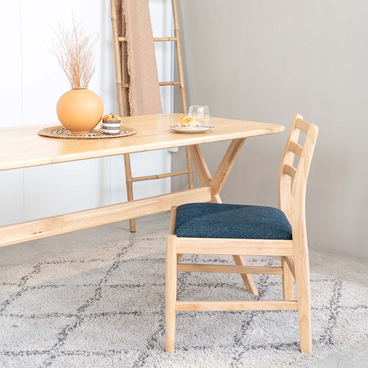 Bàn Ăn Gỗ Cao Su Tự Nhiên LE DECOR VLINE 602 25