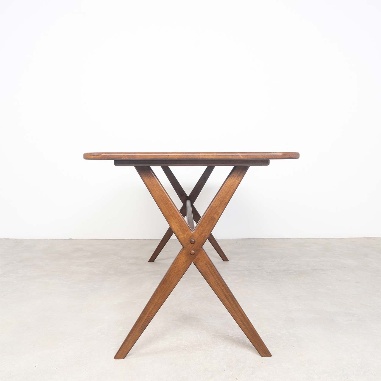 pro_nau-ban_an_vline_75cm_5_34cbec3d8c734df193778c579bd835bc
